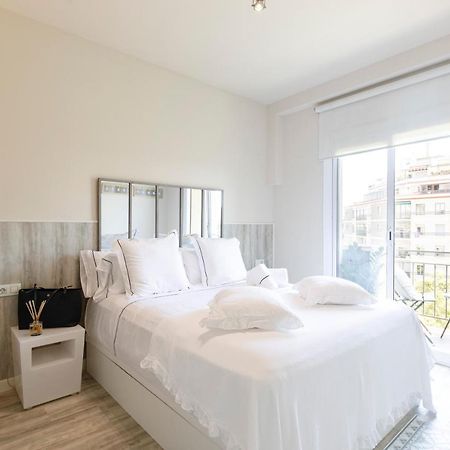 Chic Gran Via Apartment Барселона Экстерьер фото