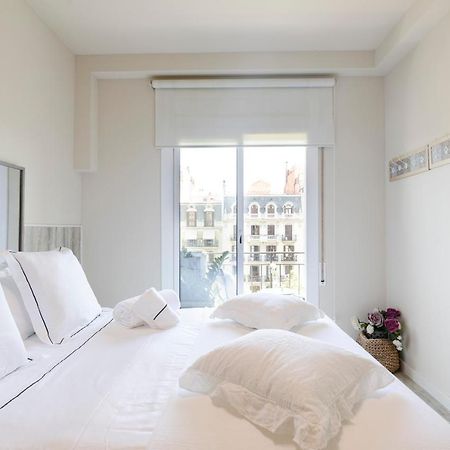 Chic Gran Via Apartment Барселона Экстерьер фото