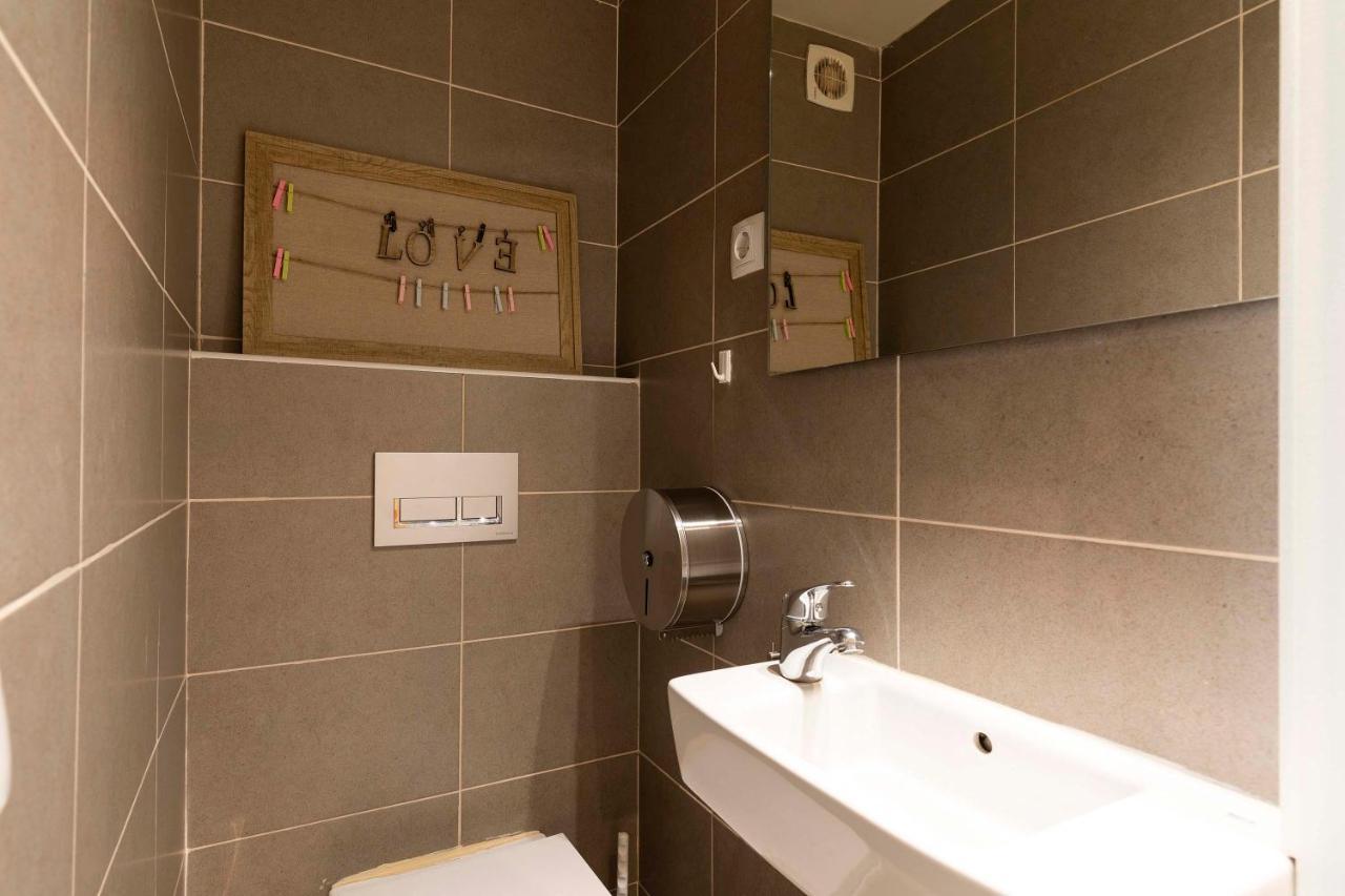 Chic Gran Via Apartment Барселона Экстерьер фото